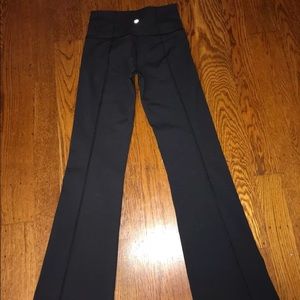 NWOT LULULEMON GROOVE PANTS